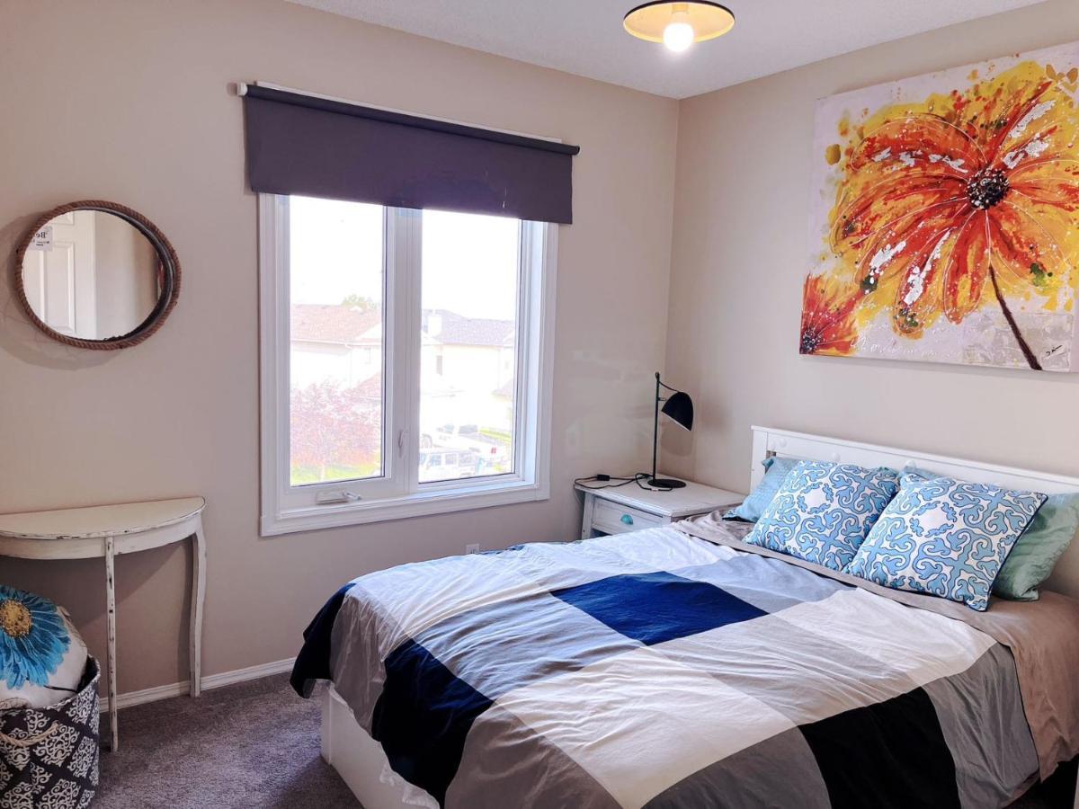 Best Garden House&3 Mins Bus Station Close C-Train&Free Parking YYC Eksteriør billede